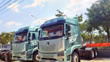 玉柴物流集團商用車與物流事業(yè)部喜獲10臺乘龍LNG牽引車訂單