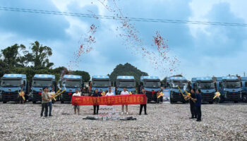 玉柴物流集團(tuán)玉柴機(jī)電玉林公司交付20輛乘龍牽引重載新能源車，助力客戶開啟綠色運(yùn)輸新篇章