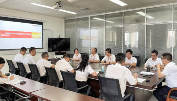 玉柴物流集團(tuán)黨委召開“黨旗引領(lǐng)，使命擔(dān)當(dāng)”基層黨支部新老書記交接座談會